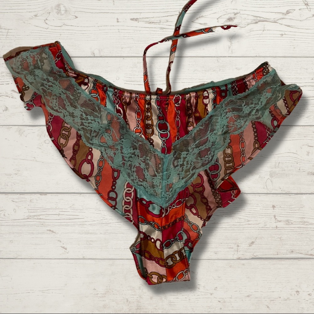 Victoria’s Secret bottom piece.